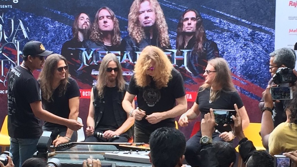 Megadeth Sumbang 2 Gitar untuk Korban Gempa Palu dan Donggala