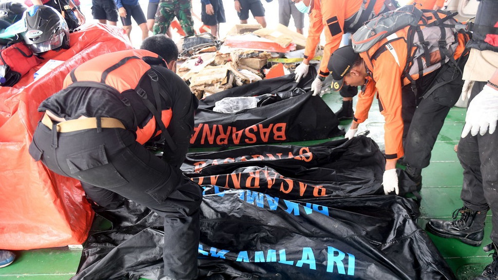 Evakuasi Lion Air Hari Ketiga, 48 Kantong Jenazah Tiba di RS Polri