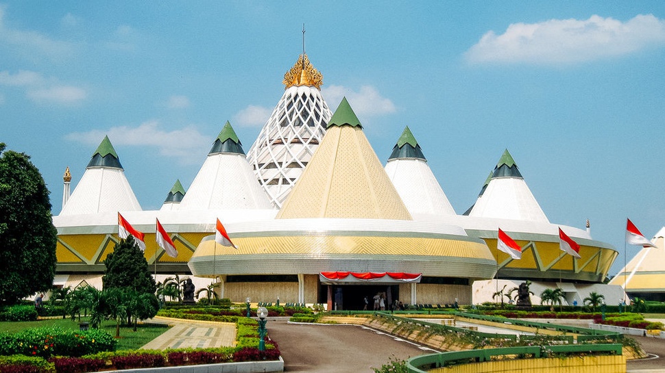Profil TMII: Taman Kebudayaan Indonesia yang Digagas Tien Soeharto
