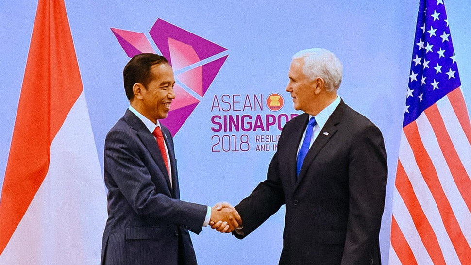Pertemuan Presiden Jokowi - Mike Pence di Singapura