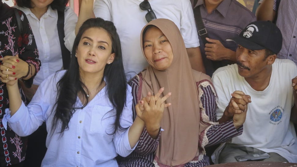 Pengacara Baiq Nuril Tetap Ajukan PK Ketimbang Grasi dan Amnesti
