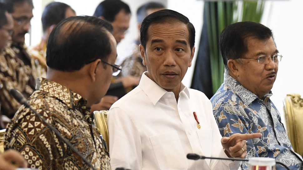 Jokowi Paparkan Langkah Dongkrak Harga Sawit dan Karet