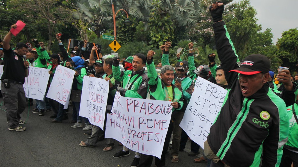 Ketika Prabowo Sedih Lulusan SMA Jadi Sopir Ojek Online
