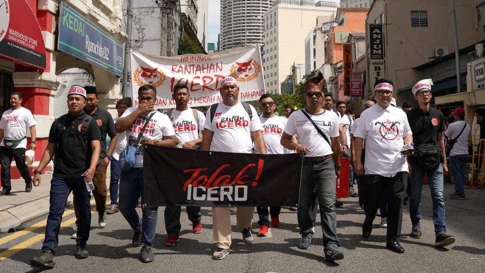 Supremasi Melayu di Malaysia: Sudah Rasis Sejak dalam Konstitusi