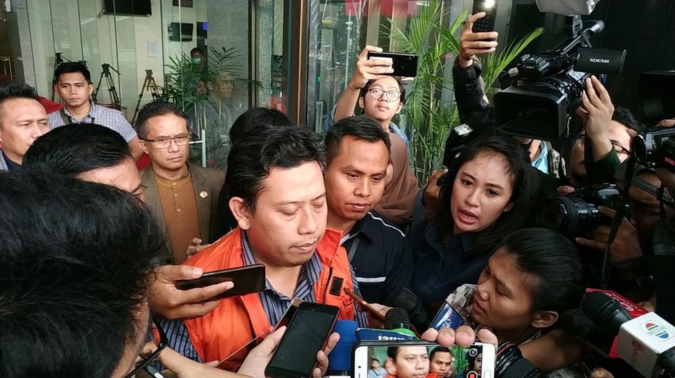 Bupati Cianjur Irvan Rivano Resmi Ditahan KPK pada Hari Ini