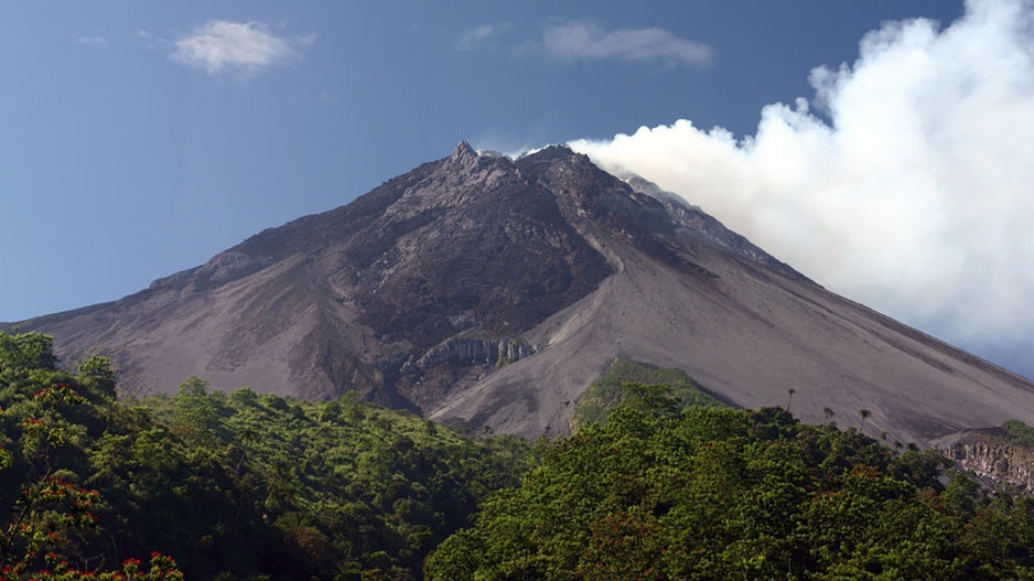 Gunung Merapi Keluarkan Awan Panas Guguran pada 9 Juni