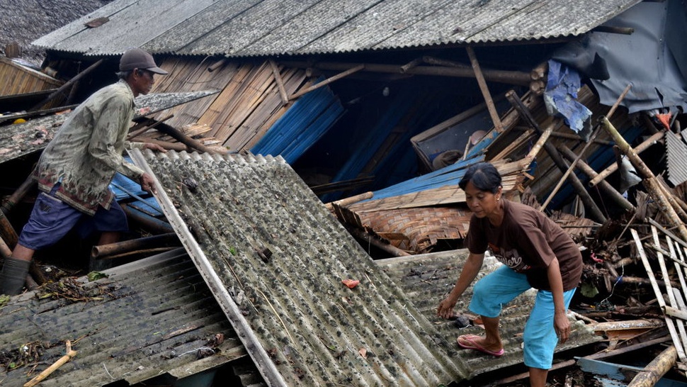 Pengungsi Tsunami Pandeglang Alami 16 Kasus Gigitan Ular