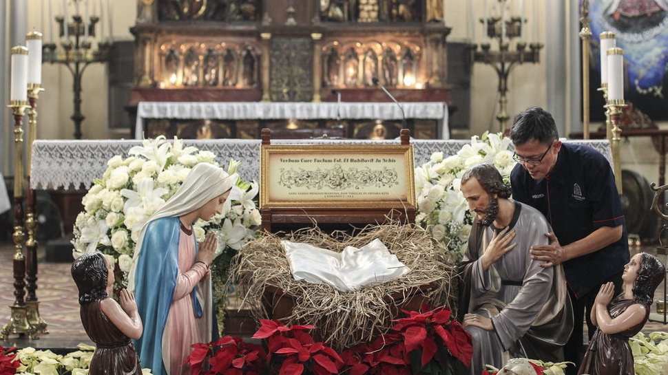 Cara Gereja Katedral Menyambut Misa Malam Natal 2018