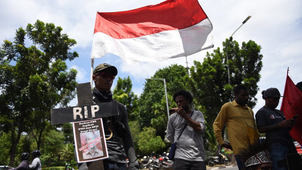 Jokowi Terima Laporan Eks Karyawan Freeport Soal PHK Sepihak