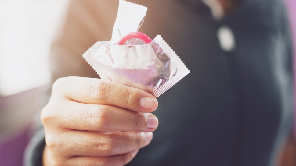 Kenali Kondom Perempuan: Sejarah, Model, Hingga Risiko Penggunaan