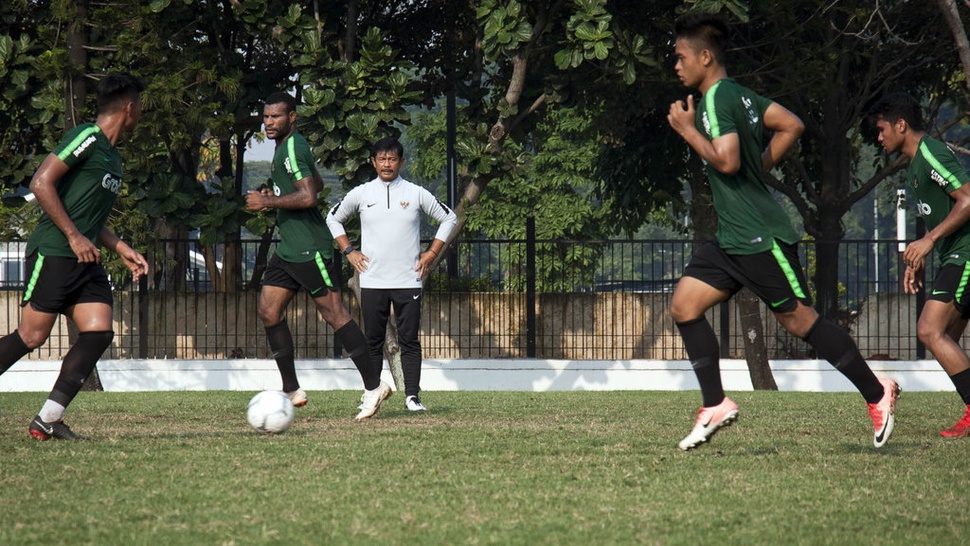 Indra Sjafri Buka Opsi Rekrut Pelatih Penyerang untuk Timnas U-22