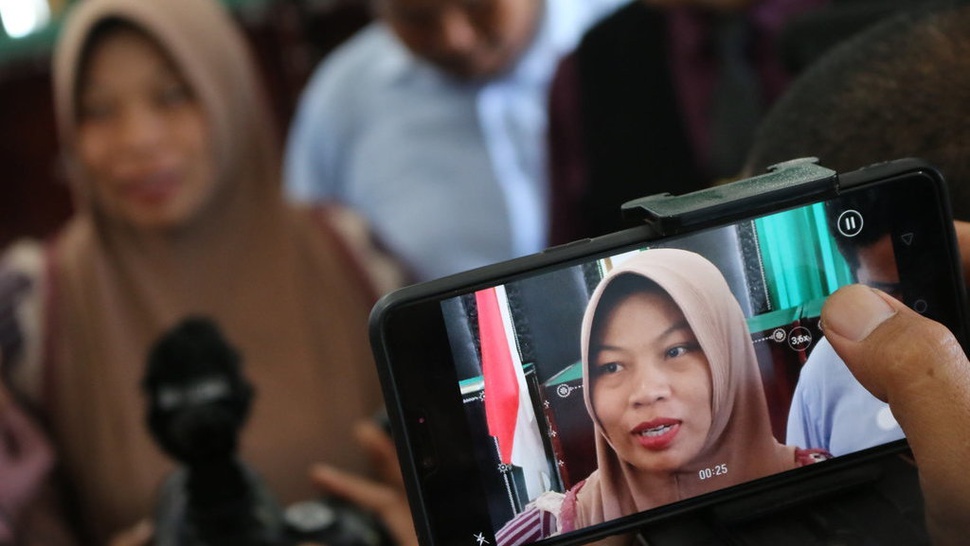 Alasan MA Tolak PK Baiq Nuril & Jatuhkan Hukuman 6 Bulan Penjara