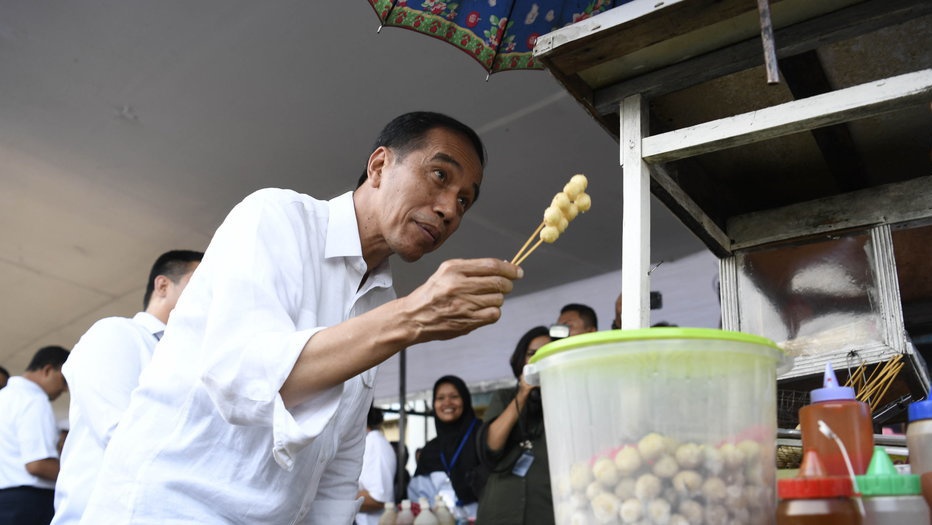 Jokowi Dibela Usai Dituduh Kampanye Melalui Acara Televisi