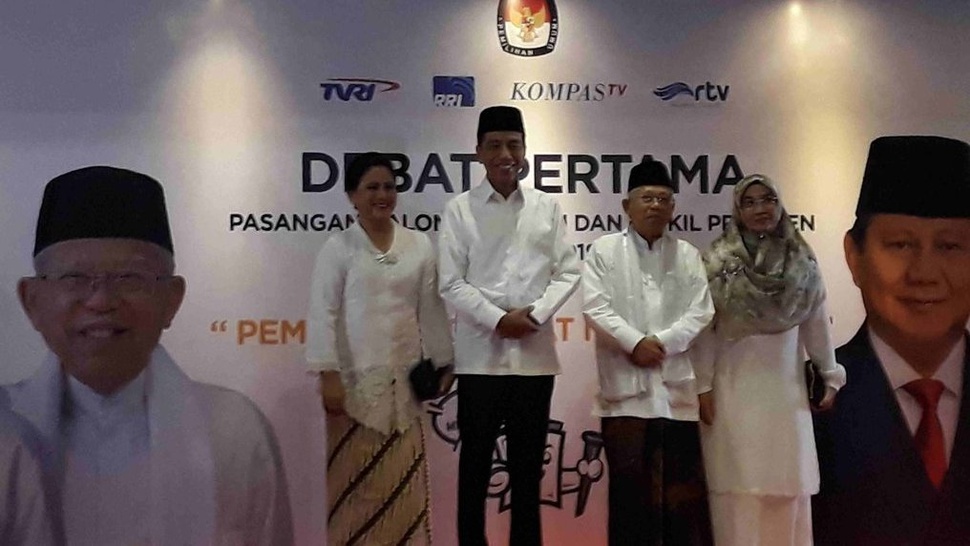 Jokowi-Ma'ruf Berbusana Serba Putih Tiba di Lokasi Debat Capres