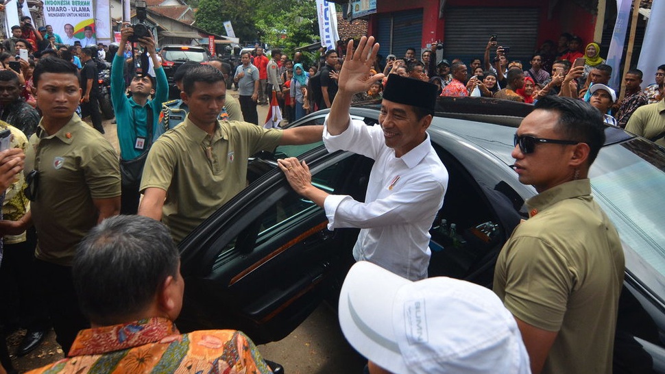 Jokowi Tinjau Pembangunan Rusun Santri di Ponpes Darul Arqam