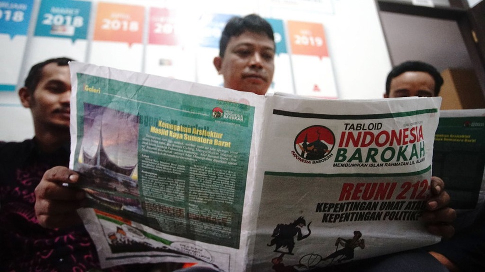 Bawaslu Bandar Lampung Amankan Bungkusan Tabloid Indonesia Barokah