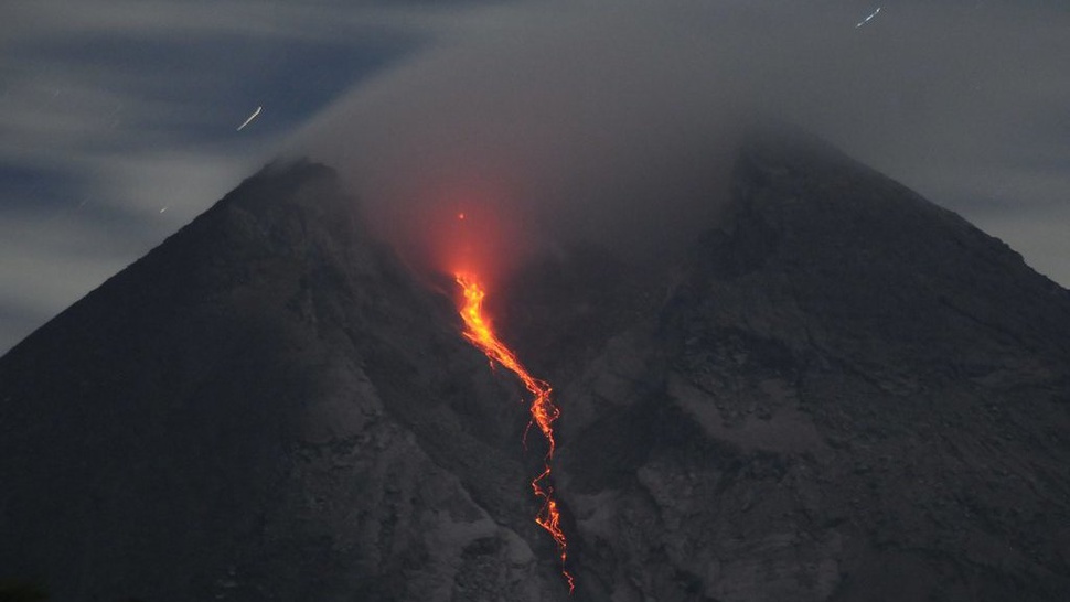 BPPTKG: Gunung Merapi Keluarkan Guguran Lava Lima Kali Hari Ini