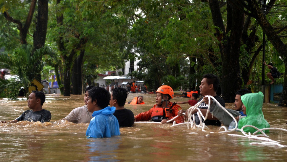 2019/02/01/antarafoto-evakuasi-banjir-manado-010219-adw-1.jpg