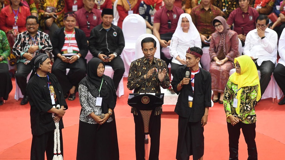 Sudah Tepatkah Jokowi Dapat Gelar Bapak Pembangunan Desa?