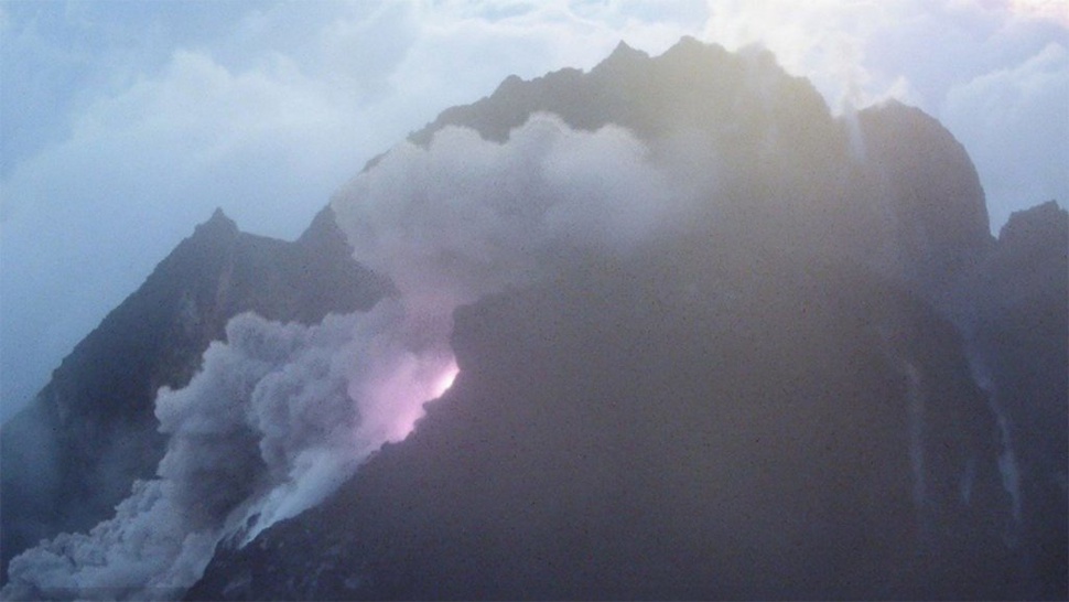 BPPTKG: Gunung Merapi Alami 6 Kali Gempa Guguran Hingga Kamis Pagi
