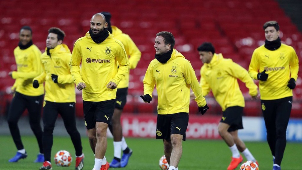 Dortmund Kehilangan Achraf Hakimi Sampai Akhir Musim Akibat Cedera