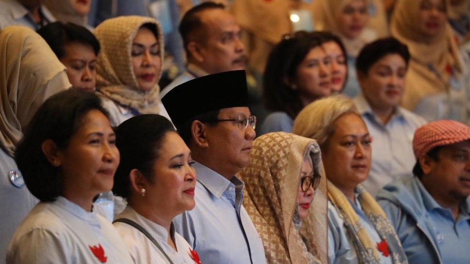 Prabowo Terkejut Saat Dikunjungi Mbak Tutut & Mamiek Soeharto