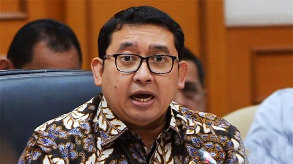Jokowi Mengaku Kerap Diserang Hoaks, Fadli Zon: Itu Halusinasi