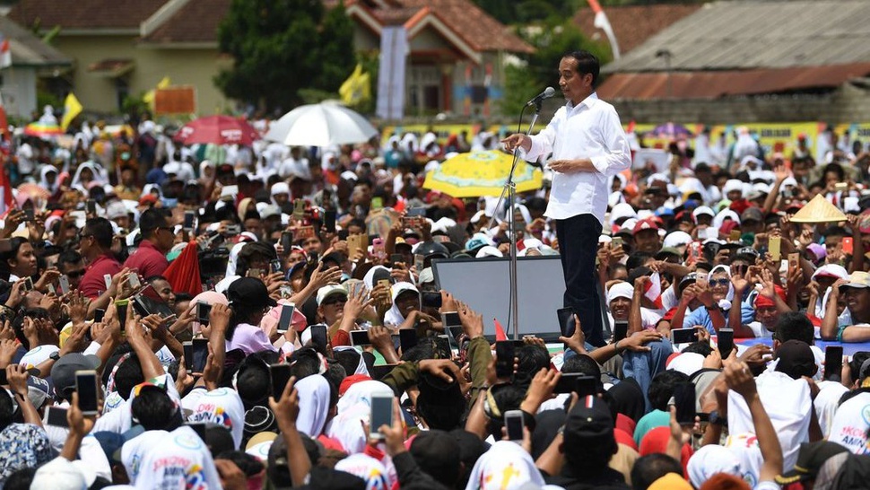 INDEF: Gelar Bapak Pembangunan Desa ke Jokowi Dipertanyakan