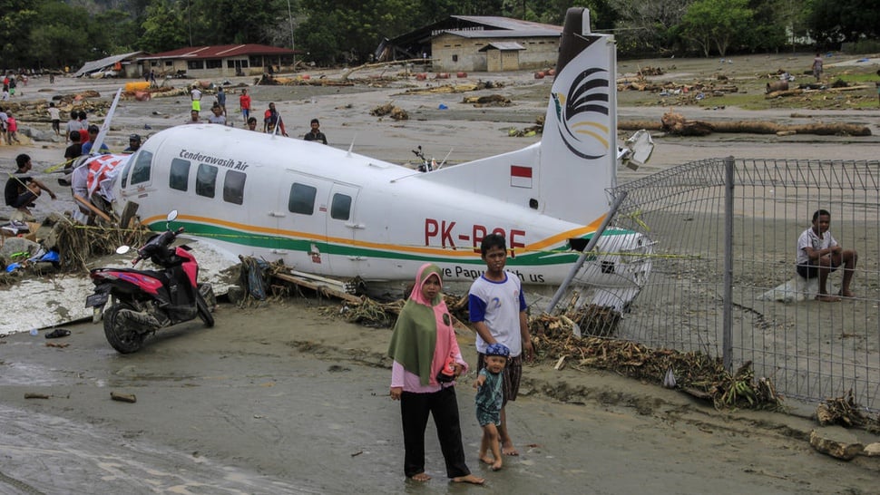 2019/03/18/antarafoto-banjir-bandang-sentani-170319-gt-sgd-1.jpg