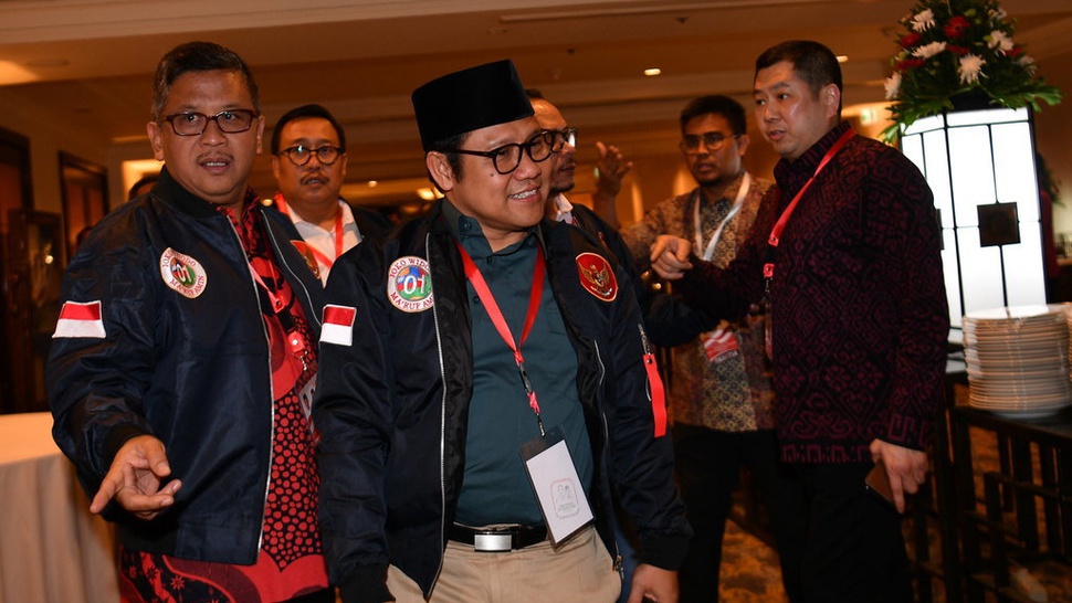 Meski Survei Jokowi Unggul PDIP Ingatkan Tim Jangan Lengah