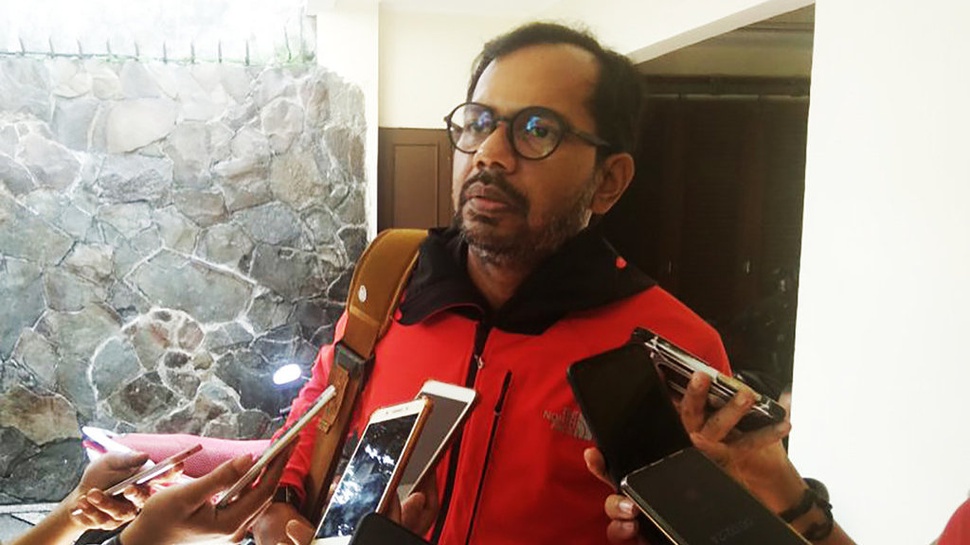 Penuhi Panggilan Polisi, Haris Azhar: Pejabat Lebih Baik Urus Papua