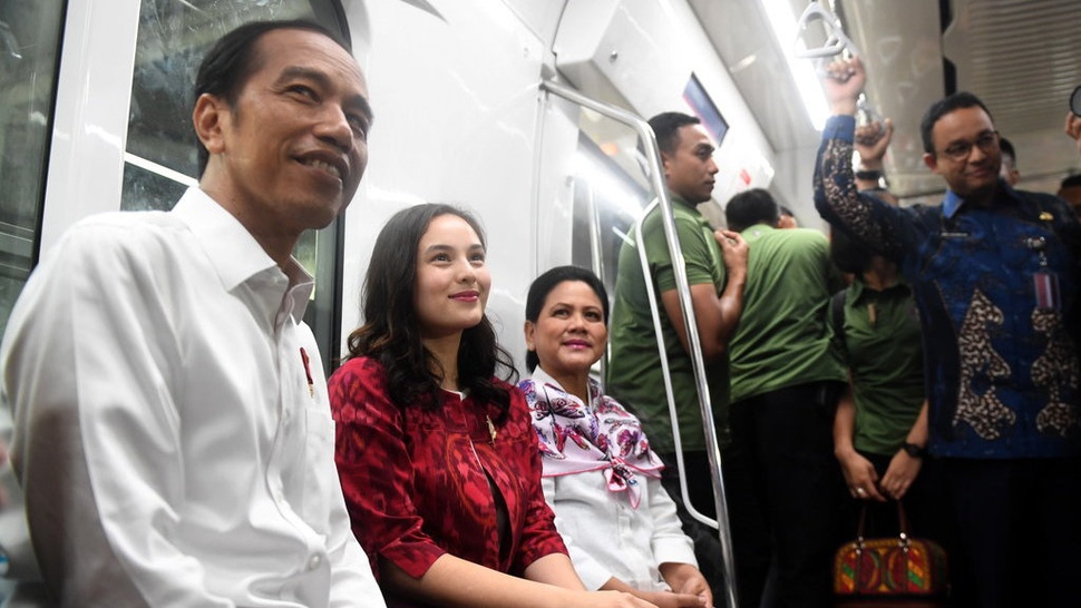 Uji Coba MRT, Jokowi Dapat Aduan Jarak Kereta & Peron Terlalu Lebar