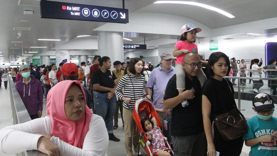 Ketika Layar Kaca Ubah MRT Jakarta Jadi Destinasi Wisata
