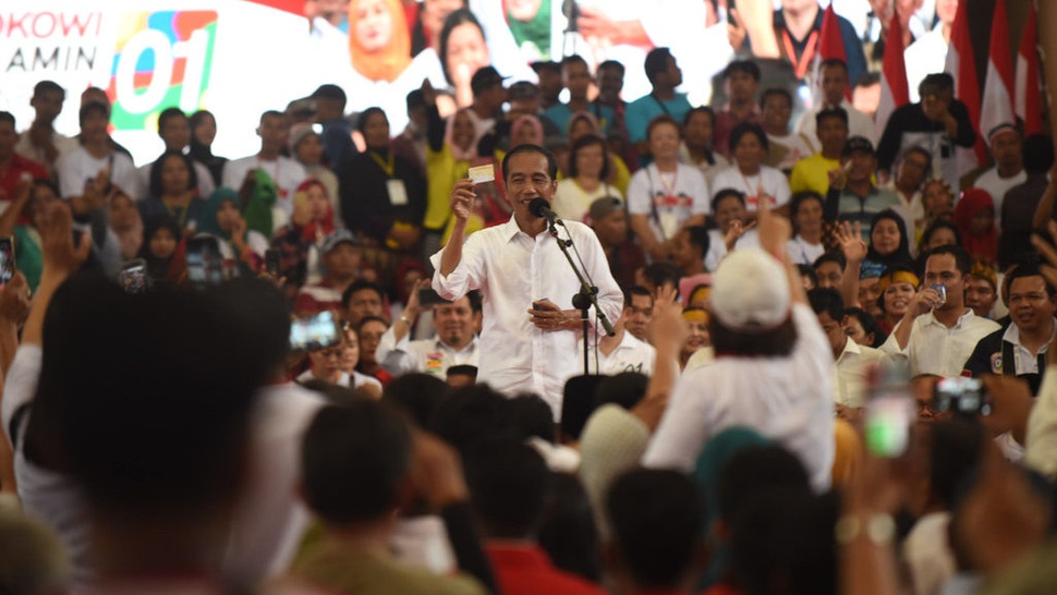 Kata Jokowi ke Masyarakat Kalteng: Awas Kalau Tak Sampai 70 Persen!