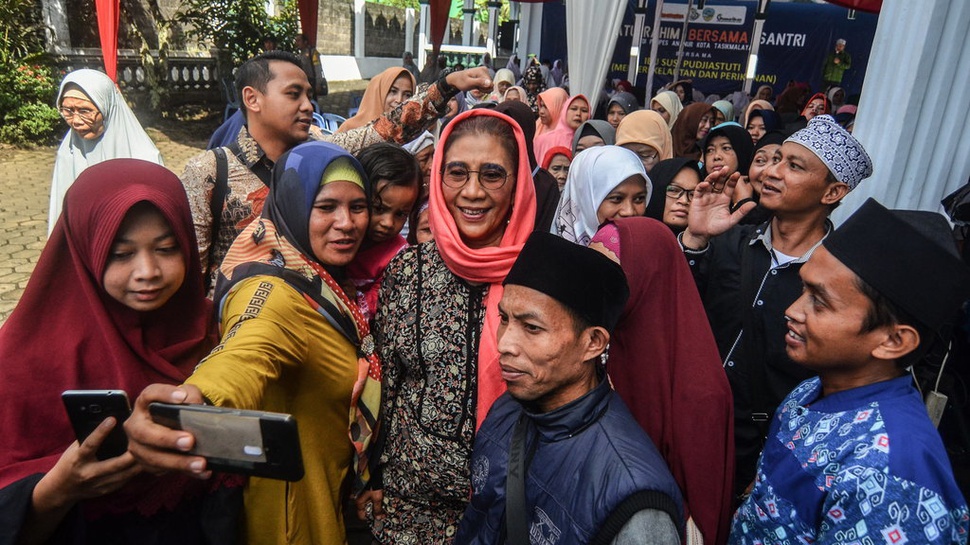 Menteri Susi Pertama Kali Open House Lebaran di Jakarta