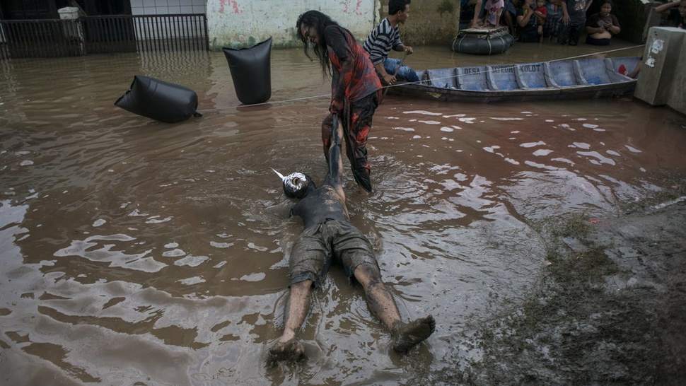 Hikayat Panjang Banjir di Bandung