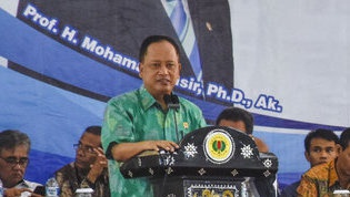 Ingin Dosen Indonesia Bersaing, Menteri Nasir Impor Rektor Asing
