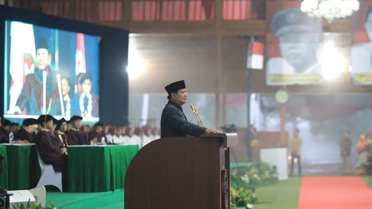 2019/04/15/prabowo-menghadiri-wisuda-ukri--3.jpg