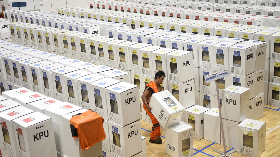 Distribusi Logistik Pemilu di Banggai Lambat karena Staf KPU Lamban