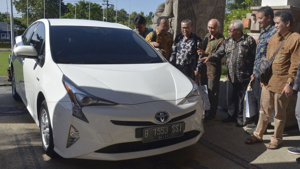 Toyota Prius dan Cerahnya Prospek Mobil Hybrid di Indonesia