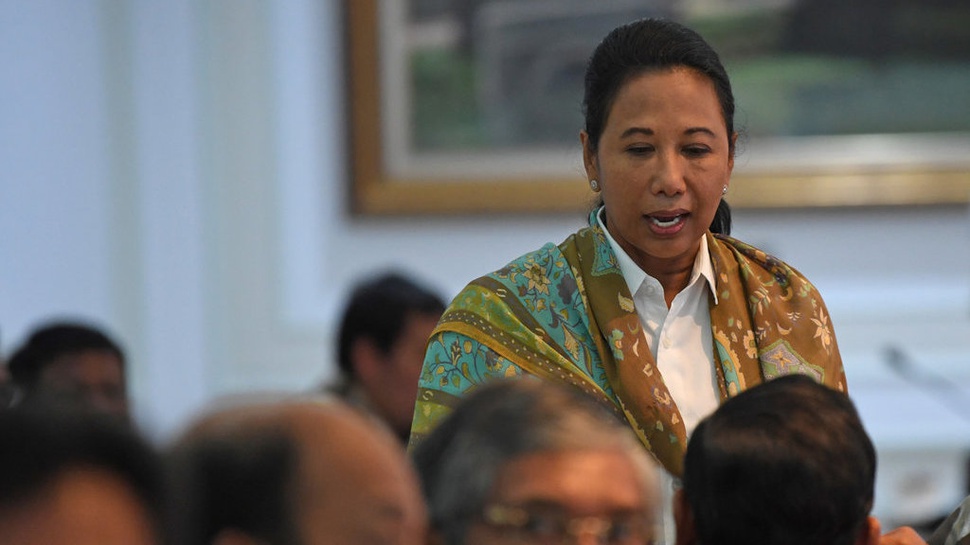 Menteri Rini Soemarno Lantik Tujuh Pejabat Baru BUMN