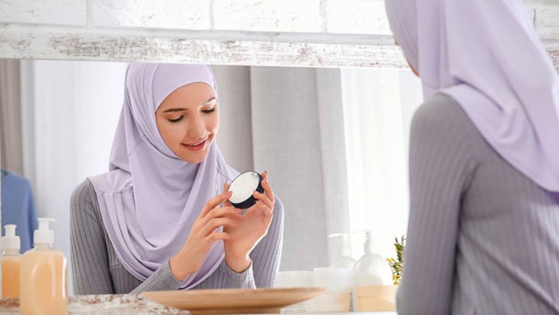 Apakah Boleh Menggunakan Hijab Saat Rambut Basah & Penjelasannya