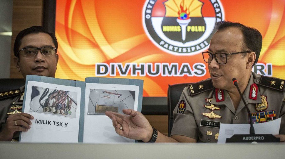 Densus 88 Antiteror Polri Tangkap 3 Terduga Teroris JAD Lampung
