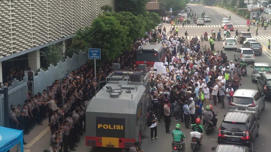 'People Power' Ala Eggi Sudjana: Cuma 200 Orang, Dibubarkan Polisi