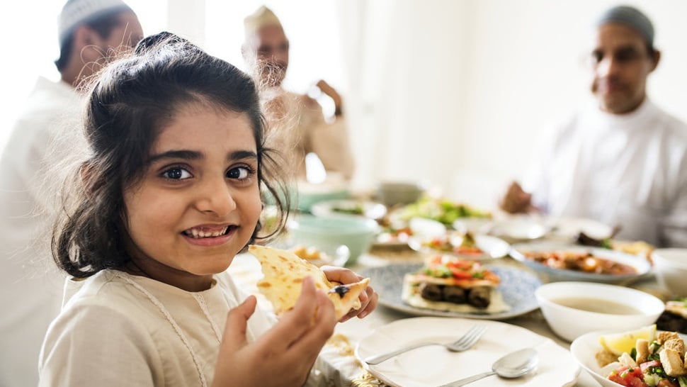 Hikmah Makan Sahur saat Puasa Ramadhan, Beserta Dalil dan Haditsnya