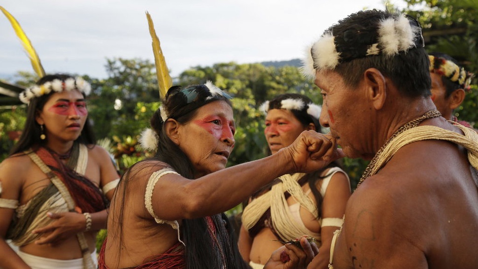 Kisah Sukses Suku Waorani Usir Raksasa Minyak dari Hutan Amazon