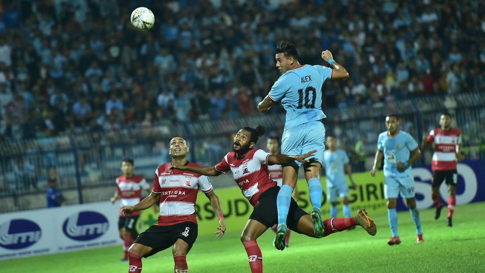 Top Skor Liga 1 2019 Jelang Persela vs Barito: Misi Alex Cetak Gol