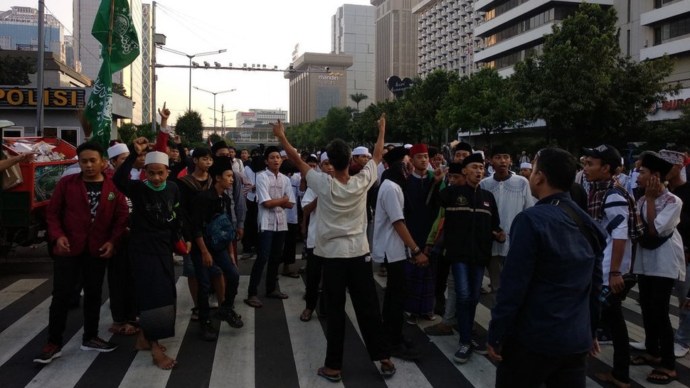 Polisi Adang Belasan Anak Ikut Demo 22 Mei di Jakarta
