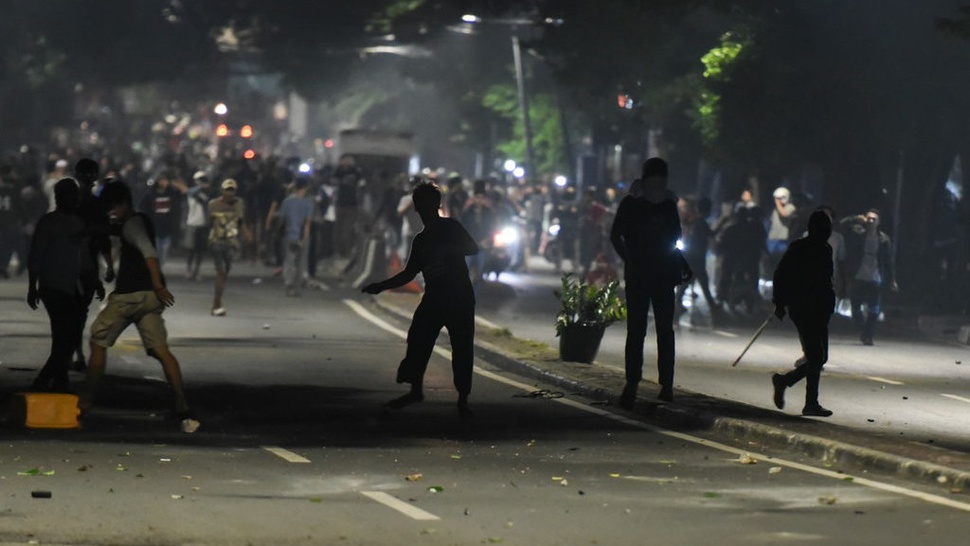 Situasi Jakarta Terkini: Massa Sempat Bakar Asrama Brimob Jakpus