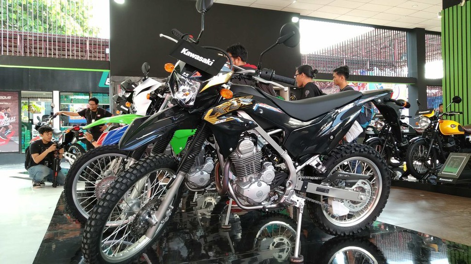 World Premiere Kawasaki KLX230 Digelar di Jakarta Fair 2019